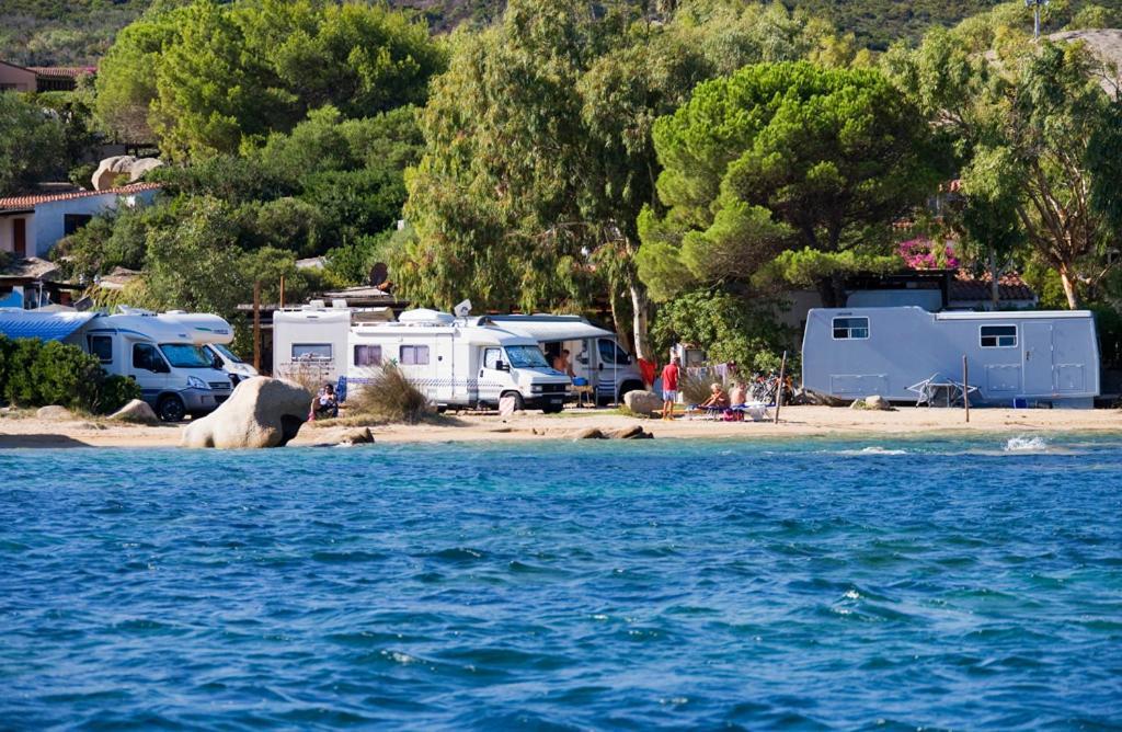Отель Camping Baia Saraceno Палау Экстерьер фото